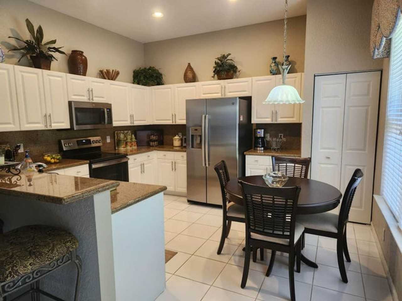 7940 Rockford Rd - Photo 3 of 18