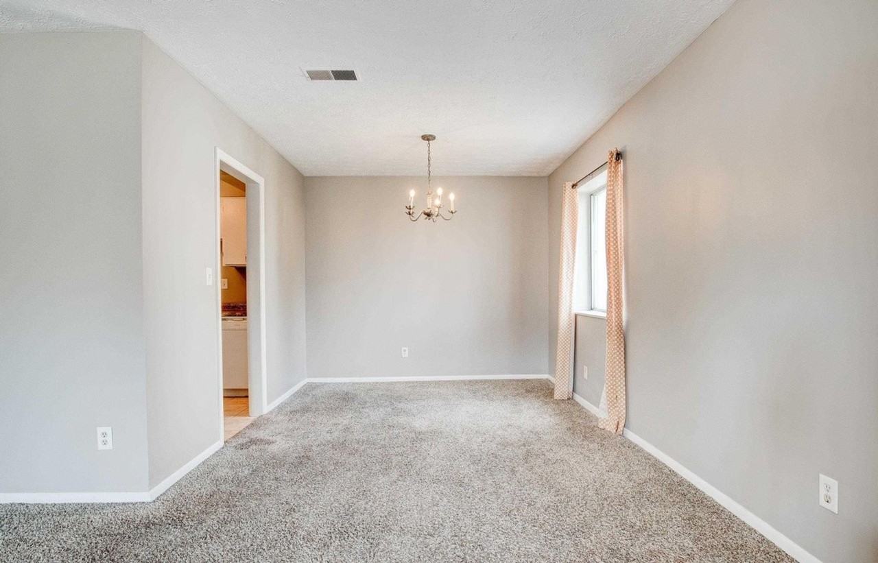 500 S 37th St #207 - Photo 3 of 17