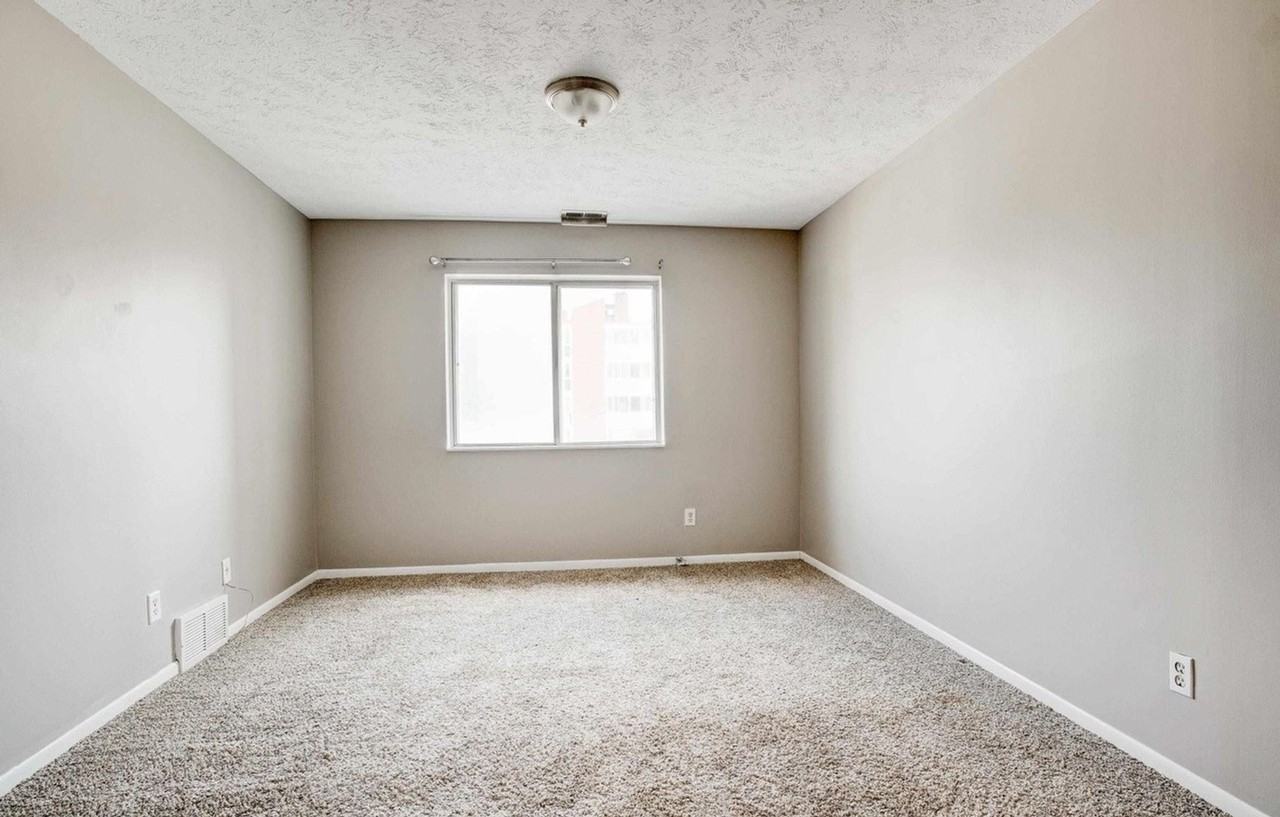 500 S 37th St #207 - Photo 5 of 17