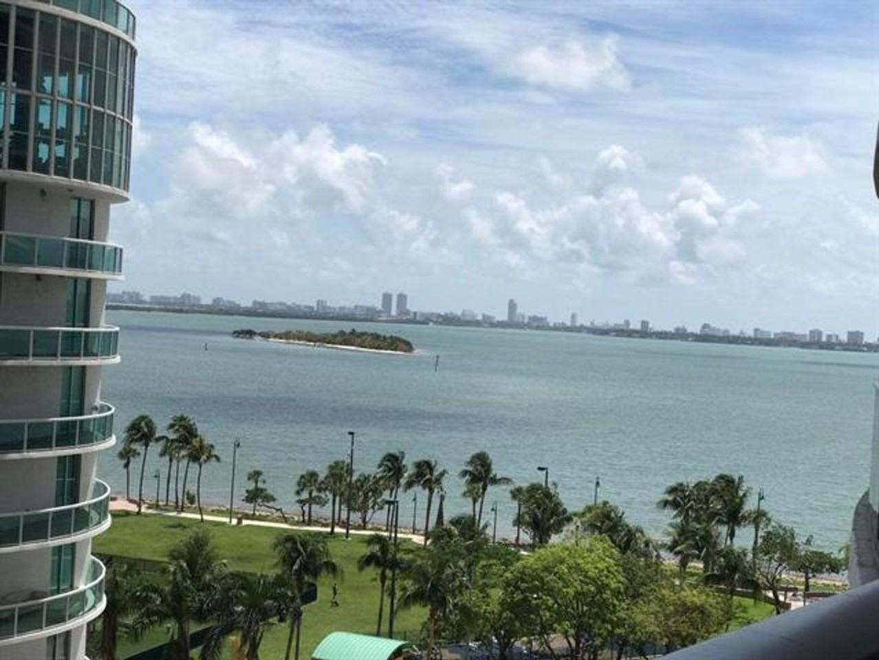 488 Ne 18th St #807 - Photo 5 of 11