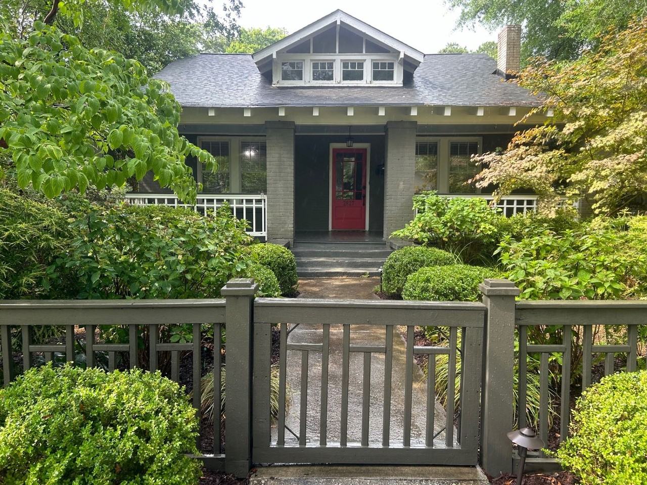 2827 Wilmot Ave - Photo 2 of 37