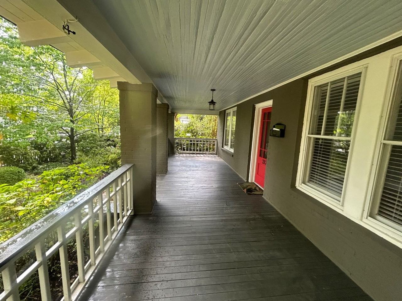 2827 Wilmot Ave - Photo 5 of 37