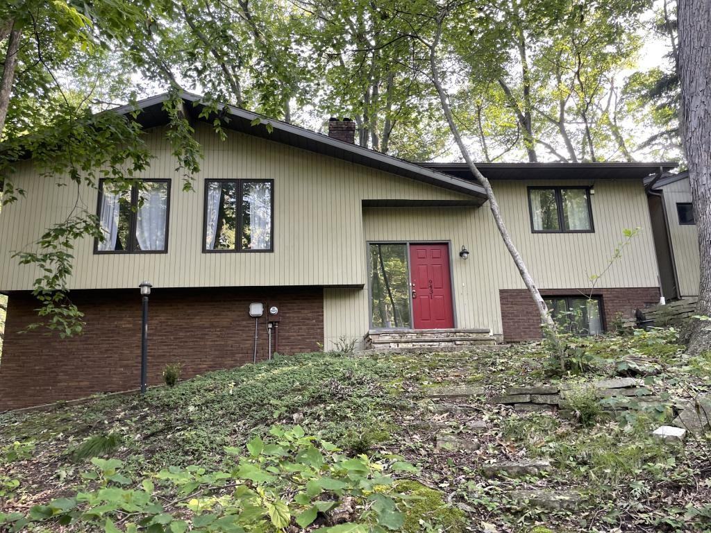 9431 Dunewood Dr - Photo 2 of 33