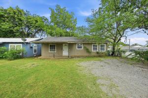 featured image of 2112 W Bond St