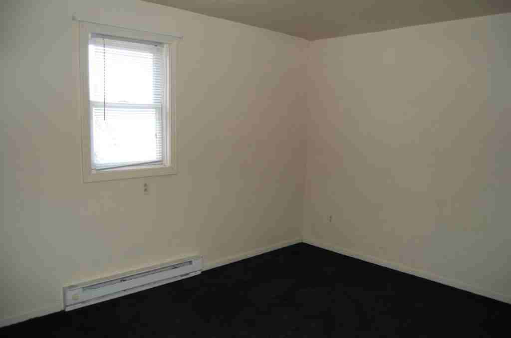 609 Grove City Rd - Photo 7 of 10