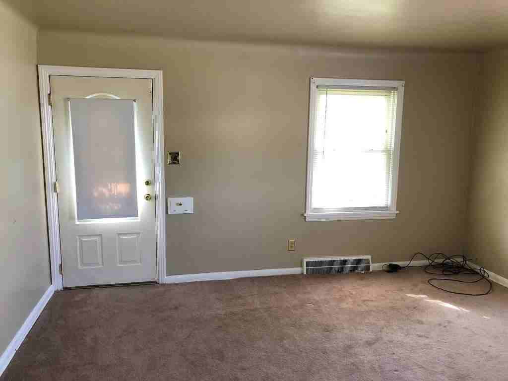 3413 E 146th St - Photo 2 of 11