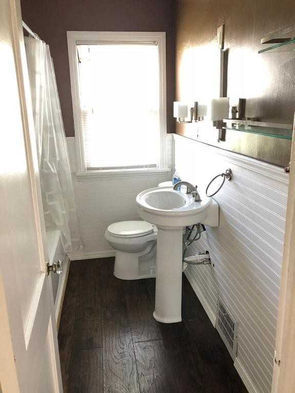 3413 E 146th St - Photo 3 of 11