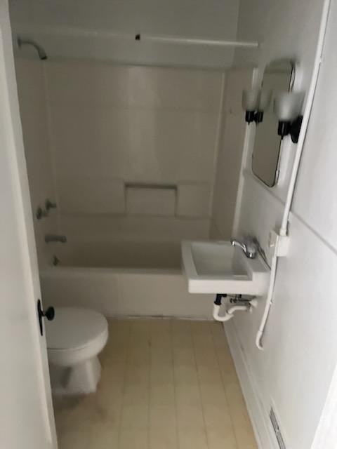 804 Oakland Ave - Photo 2 of 7