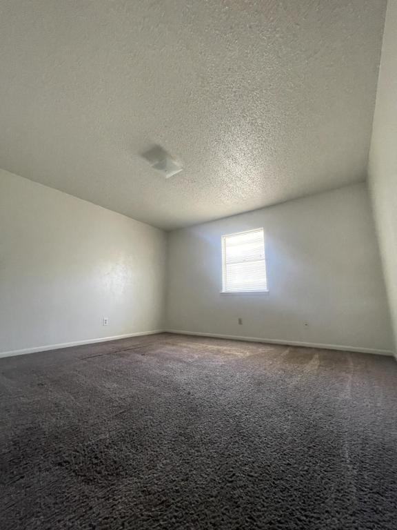 1205 Urbantke Ct Apt B - Photo 3 of 5