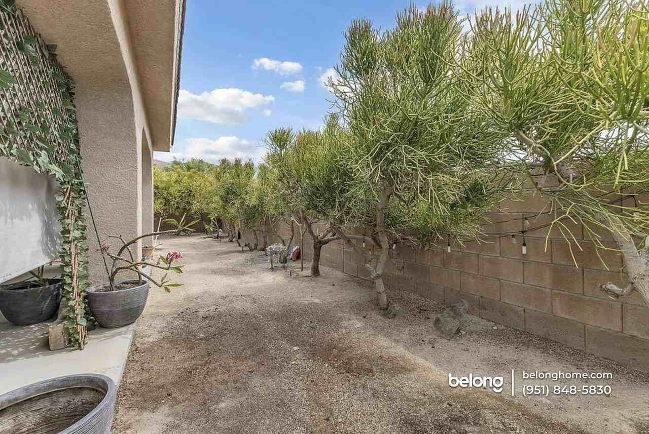 65166 Cliff Cir - Photo 2 of 18