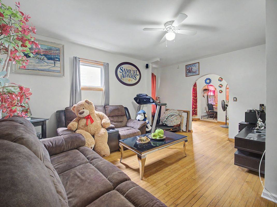 1872 North Ave - Photo 3 of 14