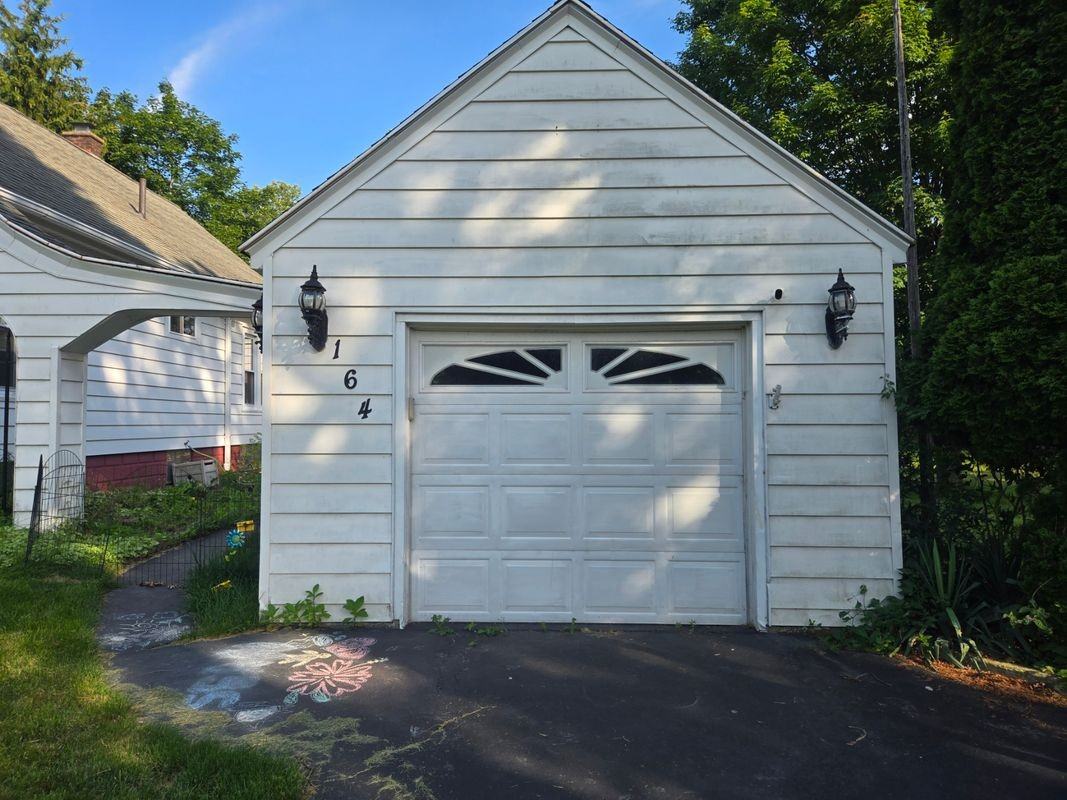 164 Bennett Rd - Photo 2 of 20