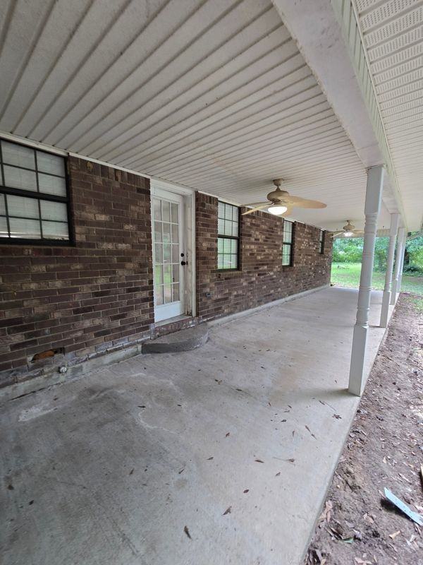 270 Rowell Rd W - Photo 5 of 13