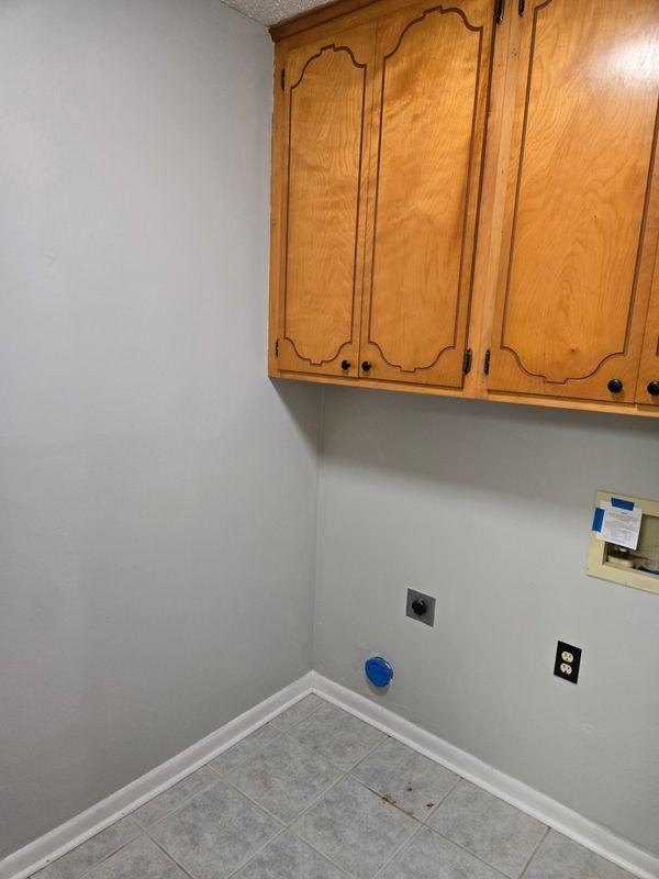 270 Rowell Rd W - Photo 6 of 13