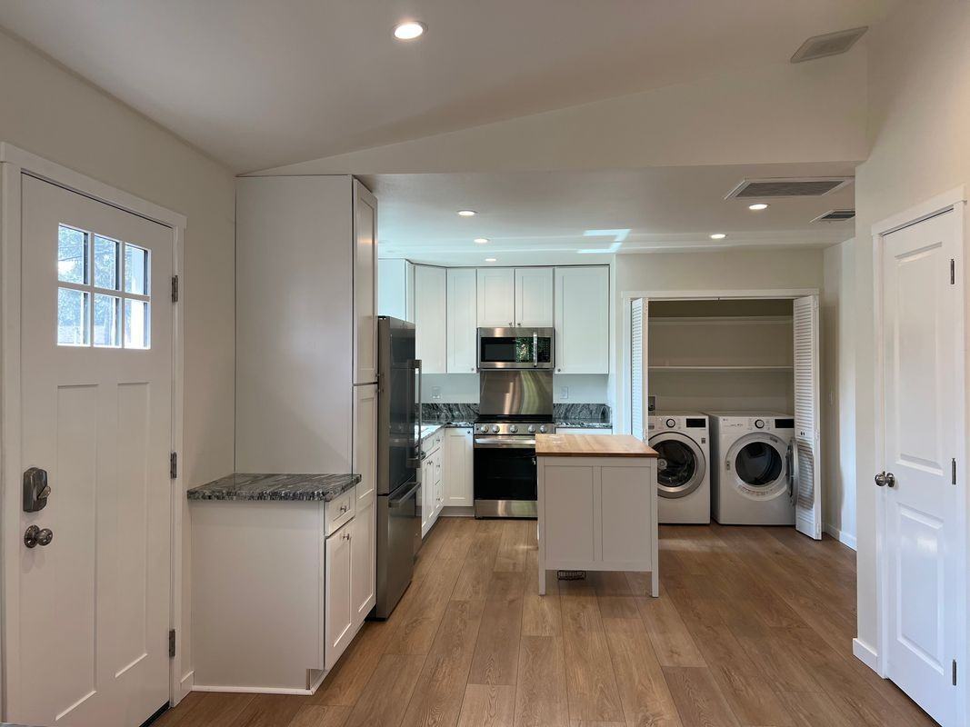 976 Calle Jazmin - Photo 4 of 20