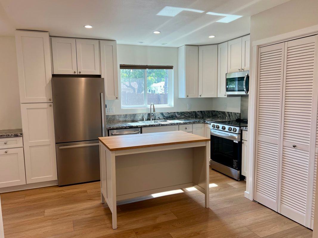 976 Calle Jazmin - Photo 5 of 20