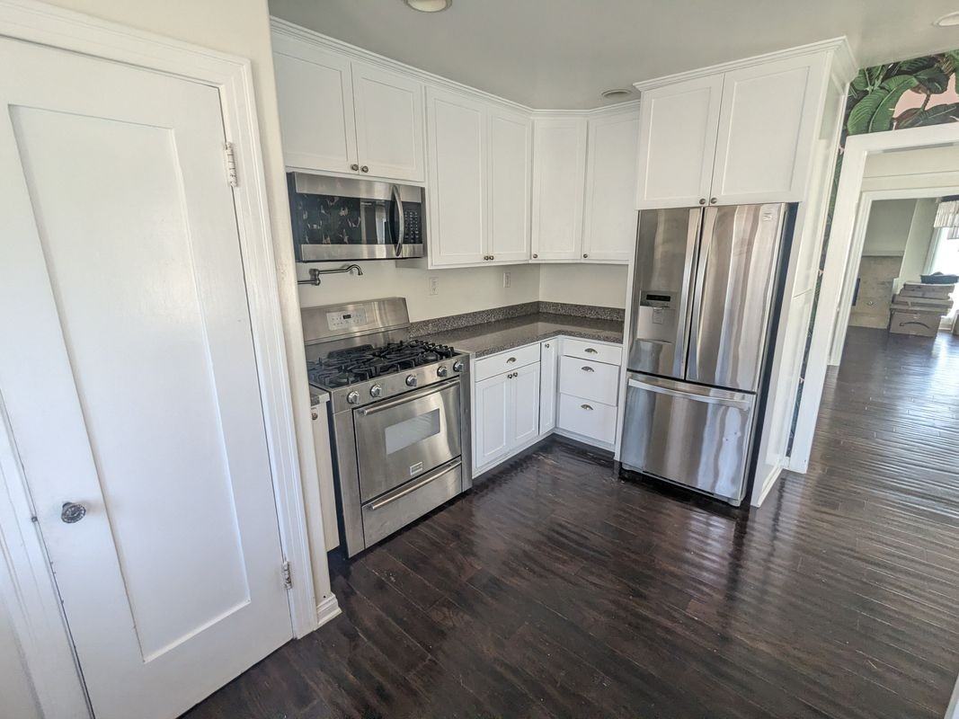 169 N Wetherly Dr - Photo 3 of 25