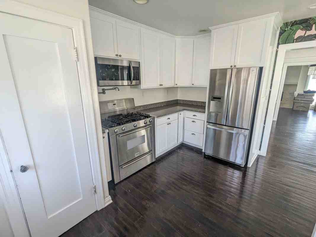 169 N Wetherly Dr - Photo 4 of 25