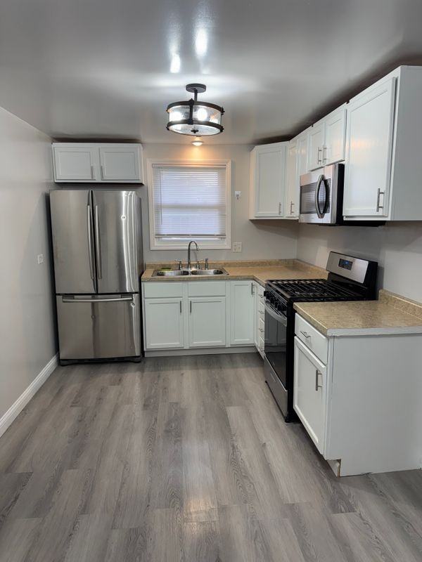 6733 S Racine Ave - Photo 3 of 26
