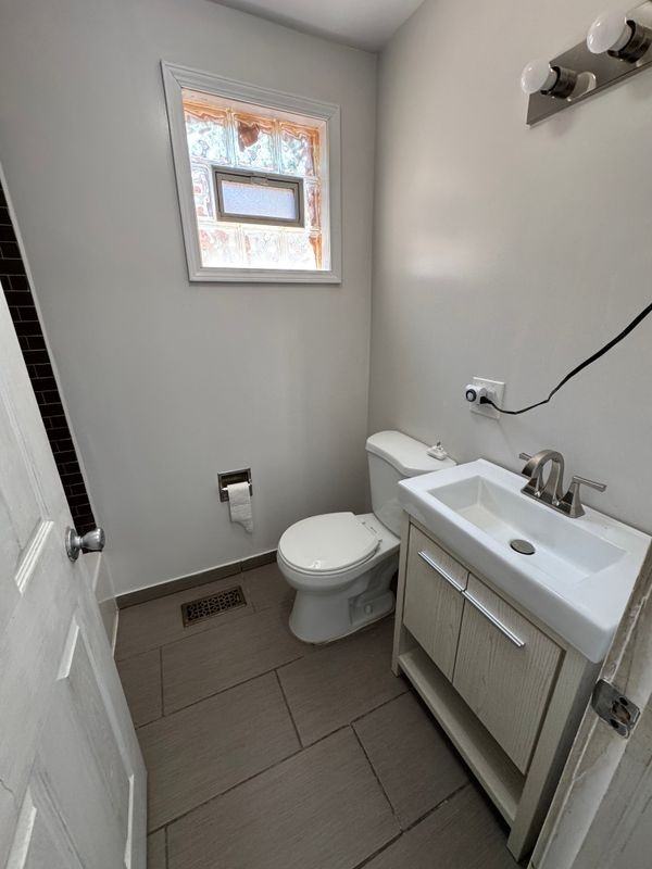 6733 S Racine Ave - Photo 5 of 26