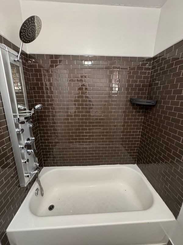 6733 S Racine Ave - Photo 6 of 26