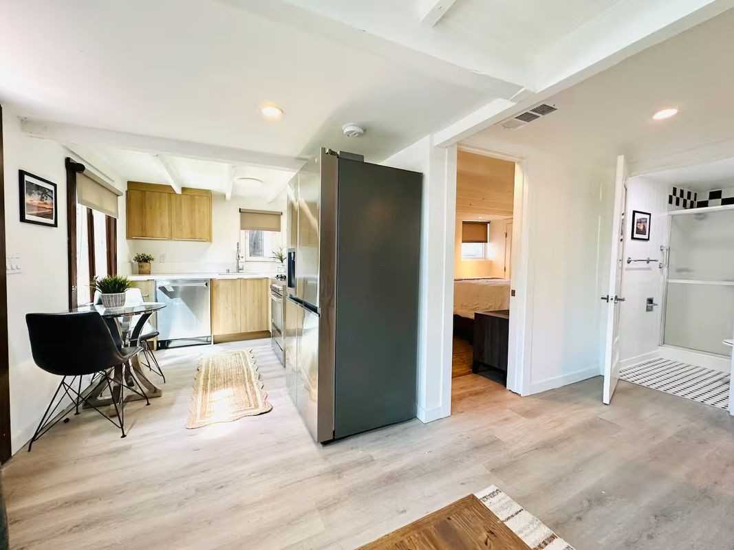 3259 Rowena Ave - Photo 6 of 21