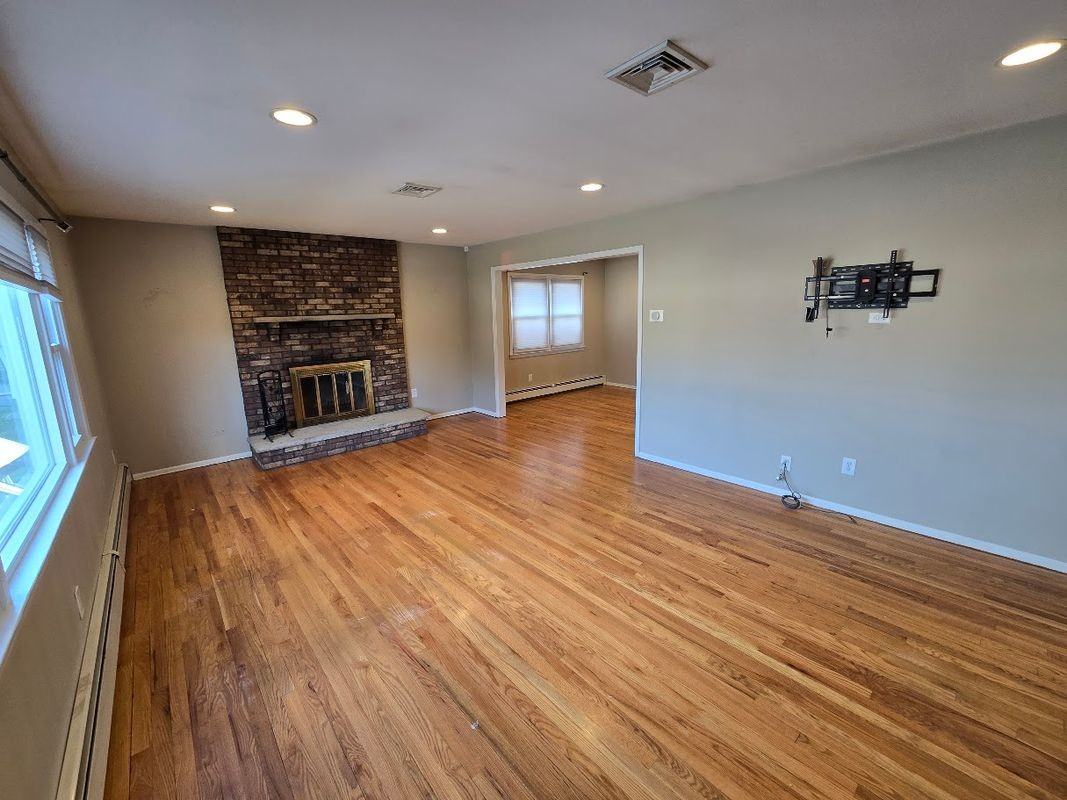 318 East 54th Street, 2nd Fl - Photo 4 of 20