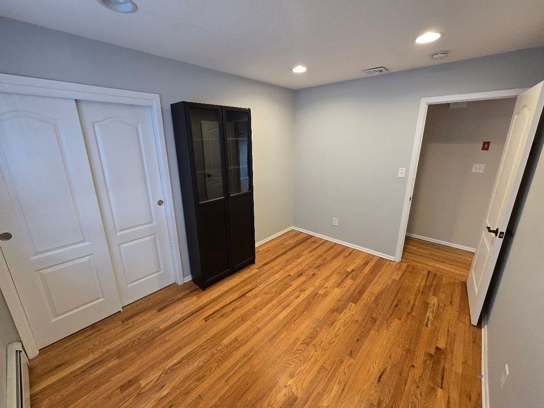 318 East 54th Street, 2nd Fl - Photo 7 of 20