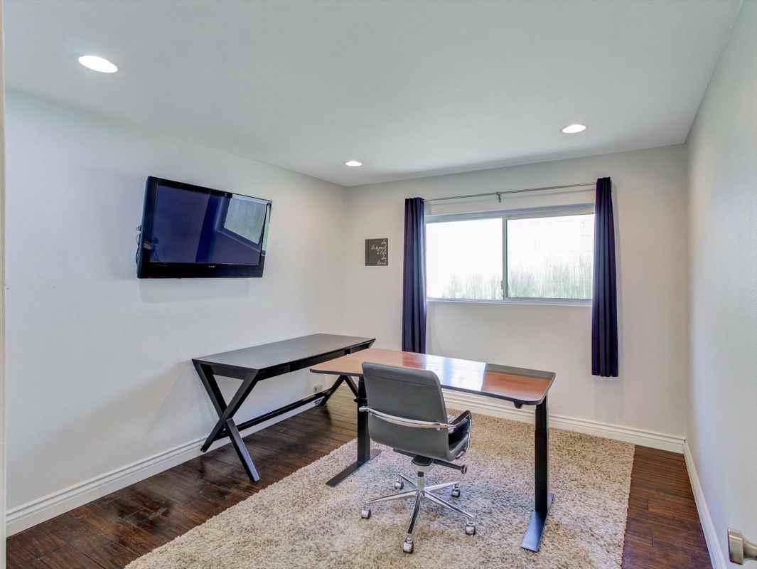 6763 Radlock Ave - Photo 5 of 27