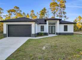 featured image of 406 W 11th St