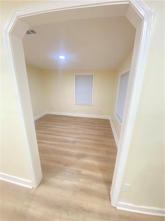 1683 Thornton Pl Sw - Photo 4 of 18