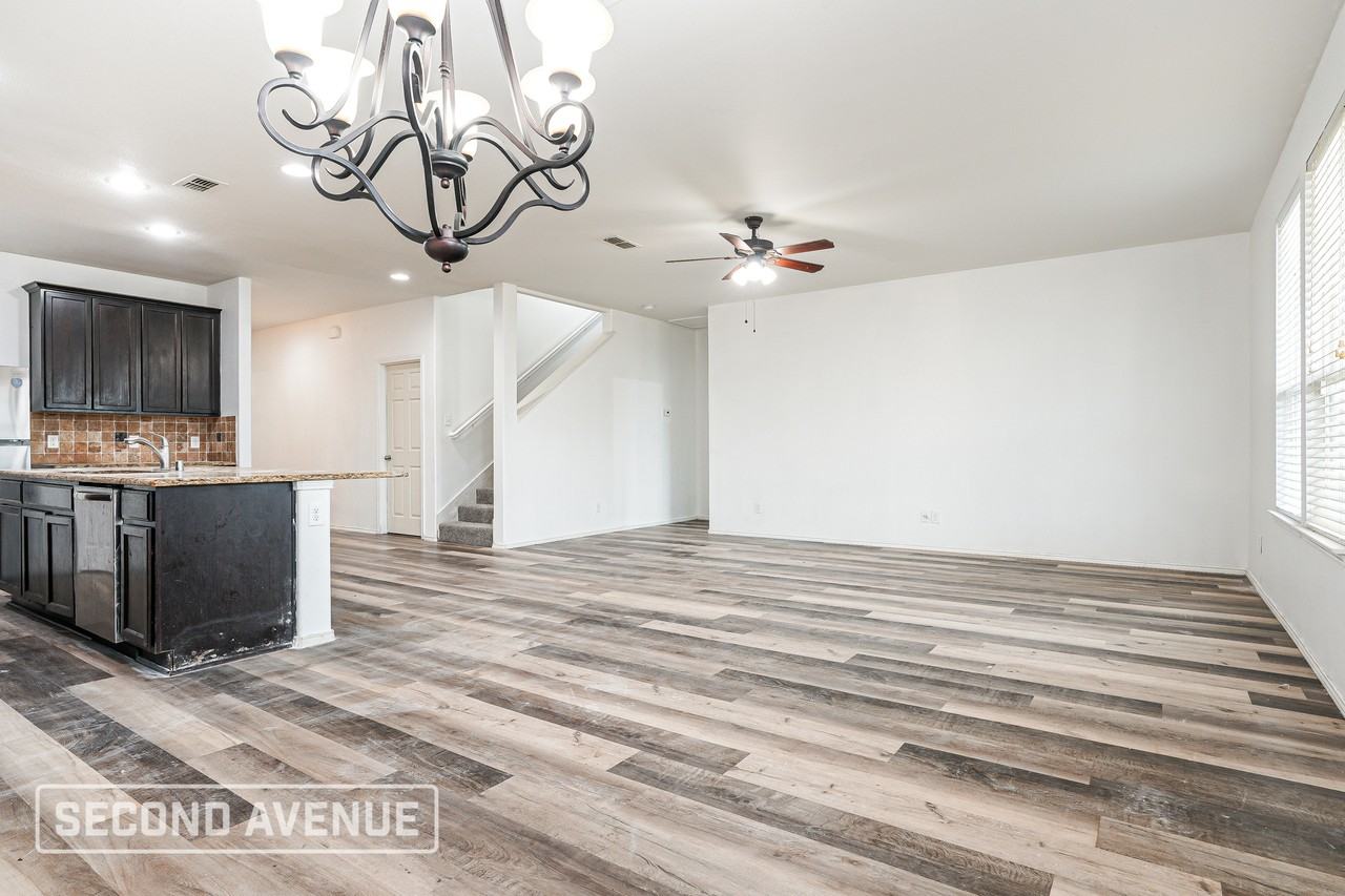 1420 Abby Creek Dr - Photo 6 of 23