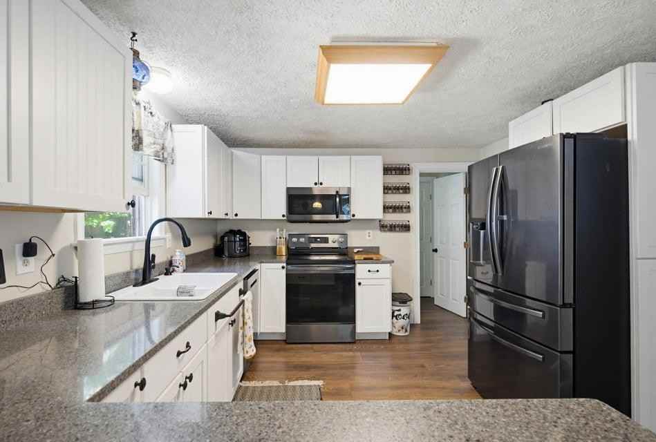 21 Dogwood Dr - Photo 7 of 20