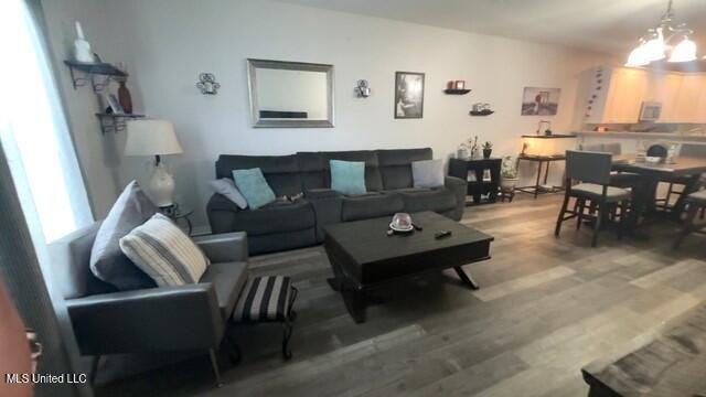 13074 Tracewood Dr - Photo 3 of 25