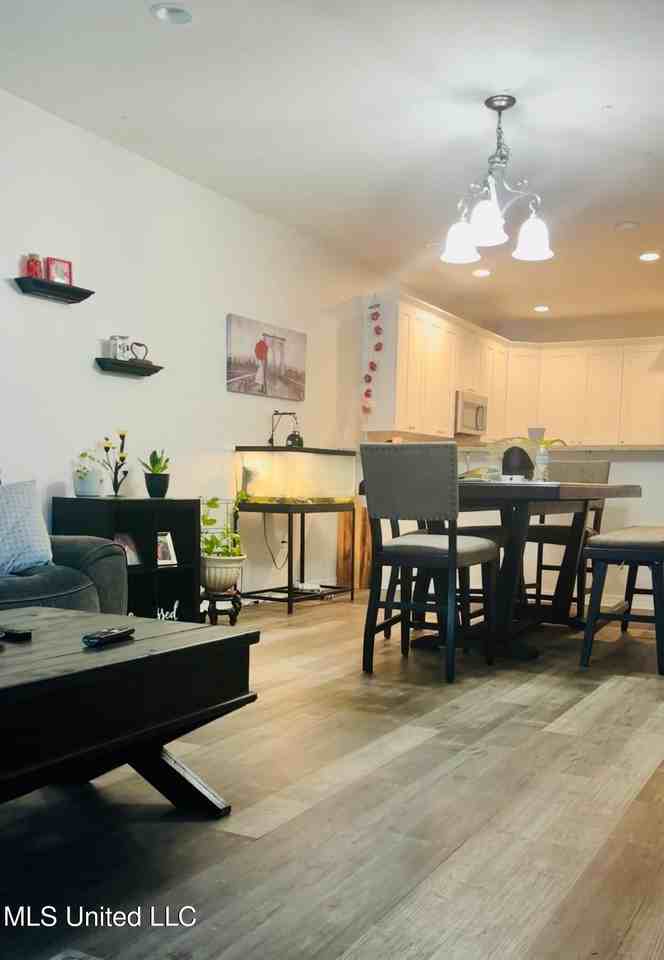 13074 Tracewood Dr - Photo 6 of 25