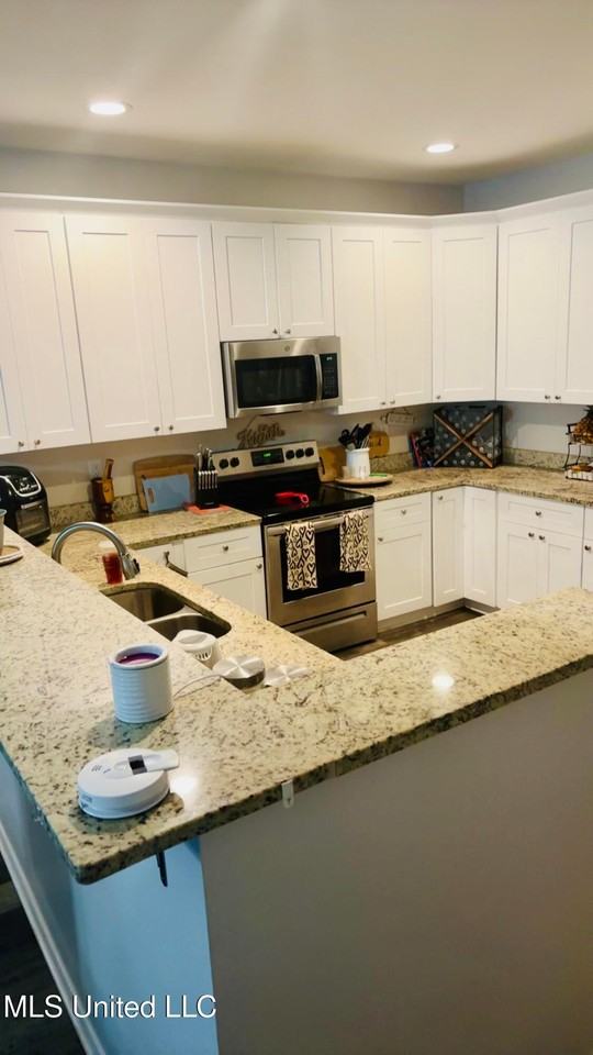 13074 Tracewood Dr - Photo 7 of 25