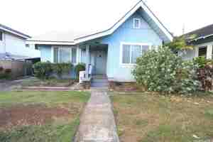 featured image of 2212 Coyne St