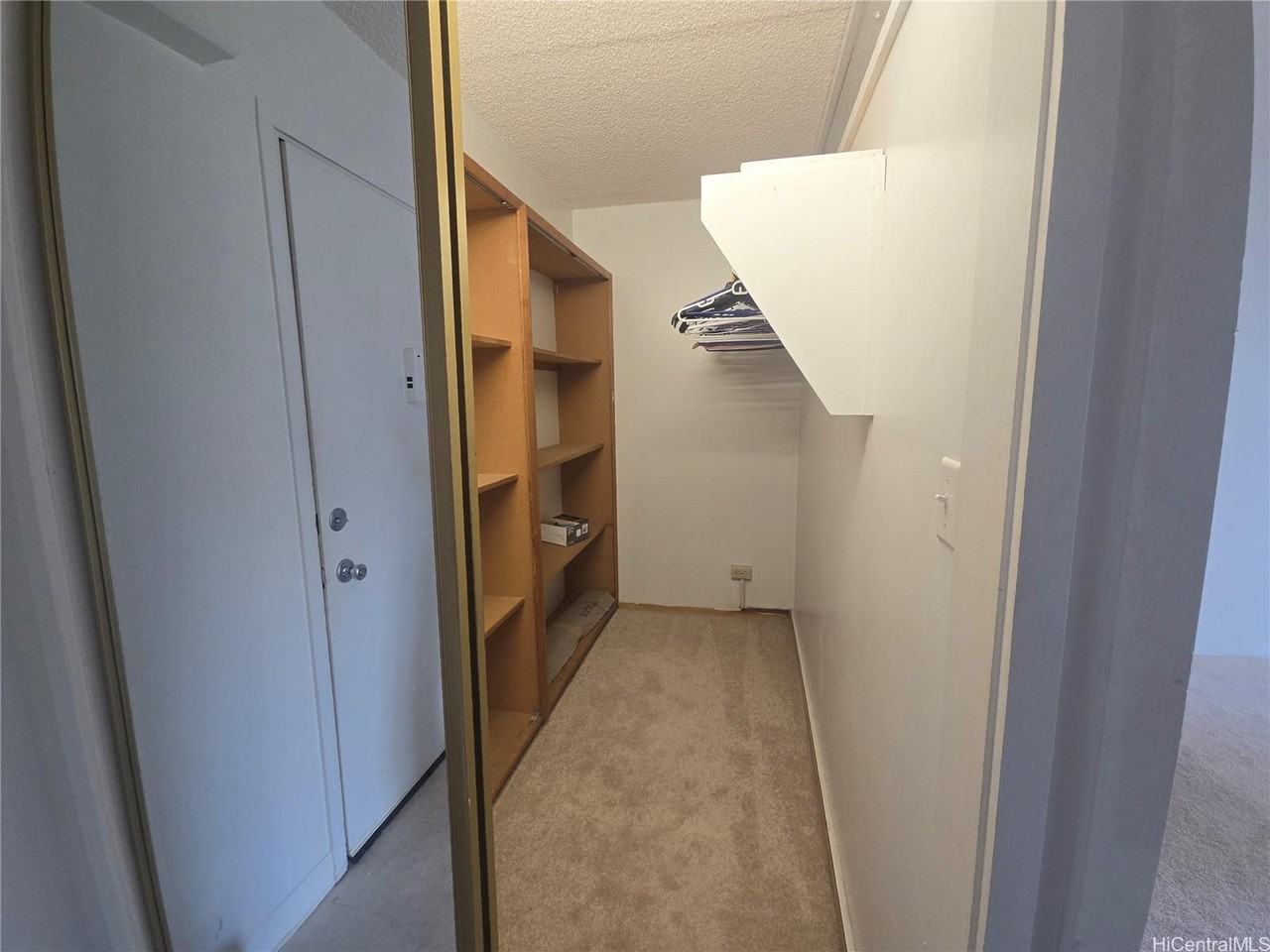 818 S King St #605 - Photo 2 of 9