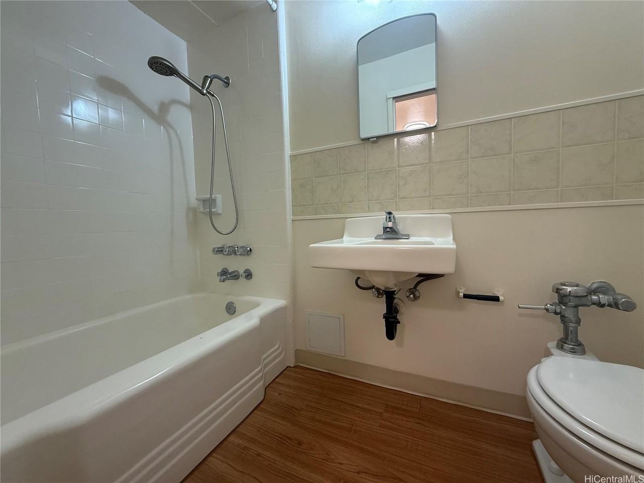 952 Ahana St #174 - Photo 2 of 5