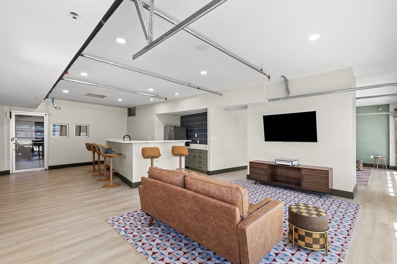 Bogen | Urban Chic Lofts - Photo 3 of 36