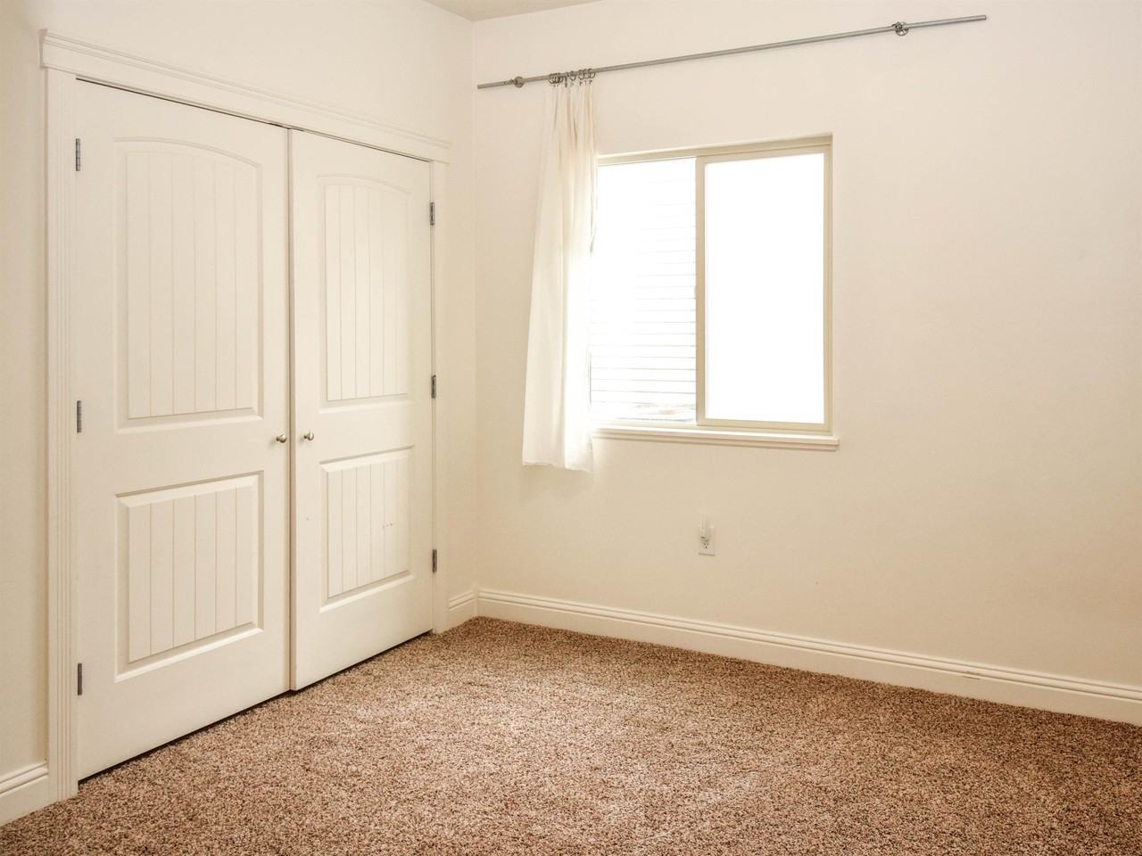 539 Westnorth #101 - Photo 3 of 12