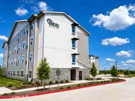 featured image of 580 S Bibb Ave