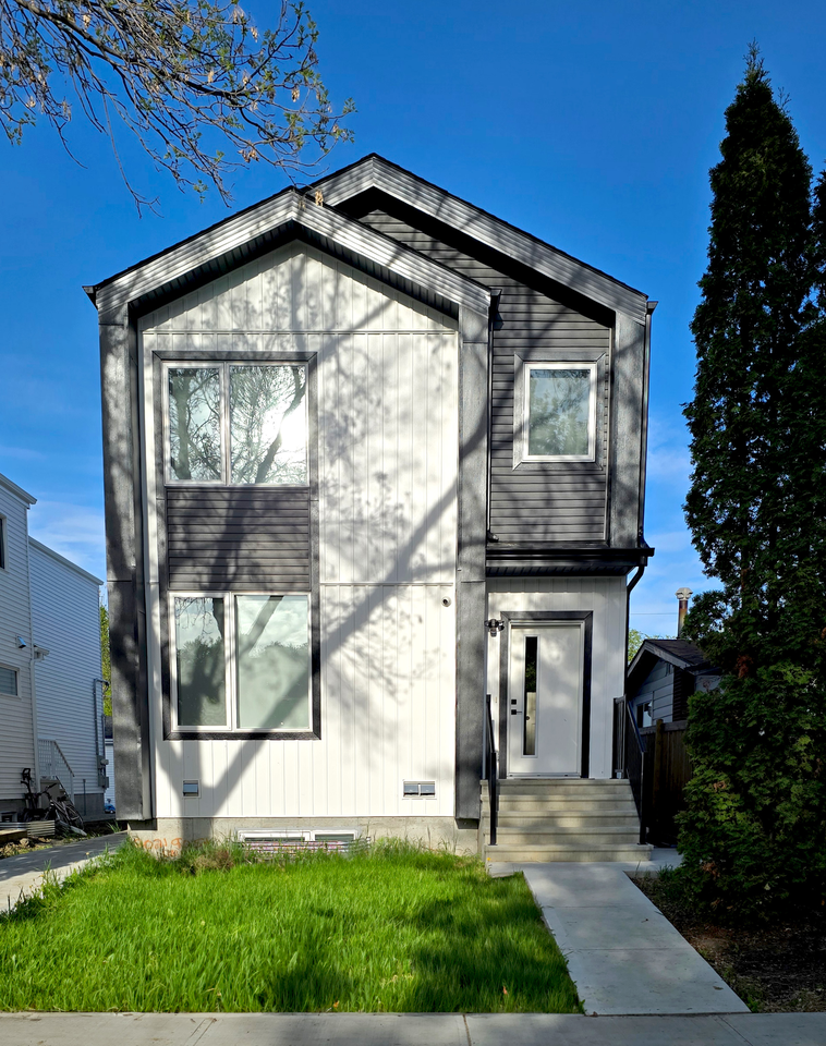 Parkdale 11637 84 St - Photo 2 of 50