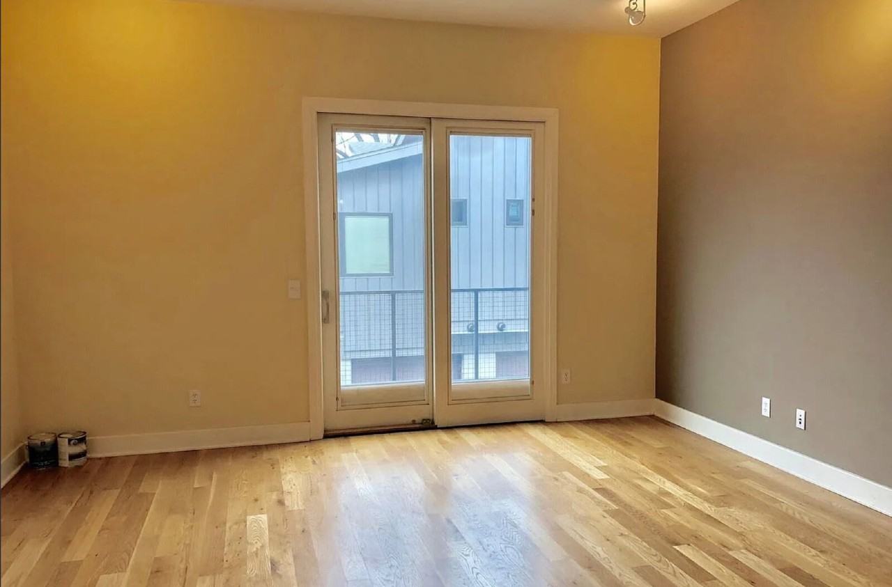 302 Van Buren St - Photo 4 of 11