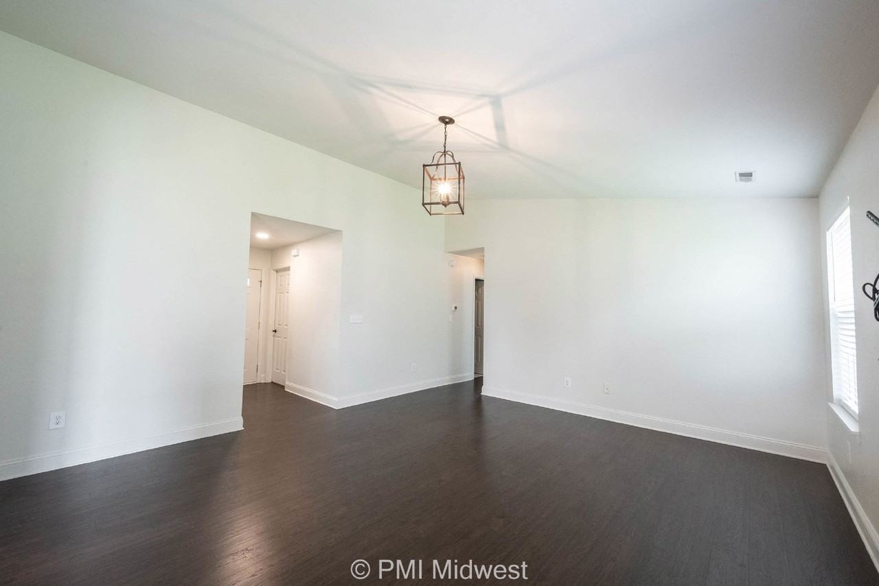 4266 Useppa Ct - Photo 5 of 35