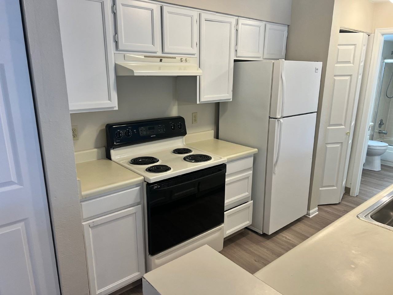 4899 S Dudley St Apt K10 - Photo 5 of 12