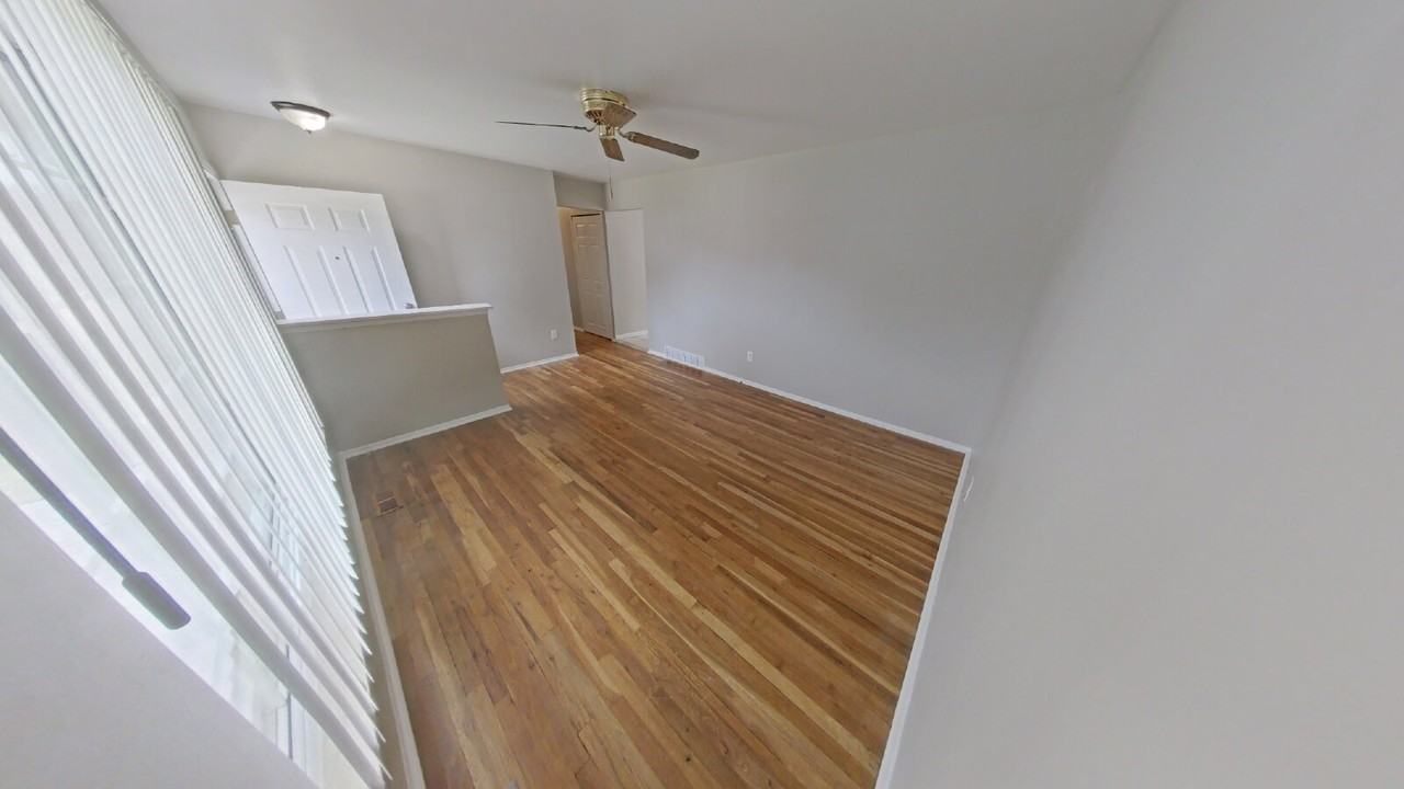 13806 Hartill Ave - Photo 2 of 11