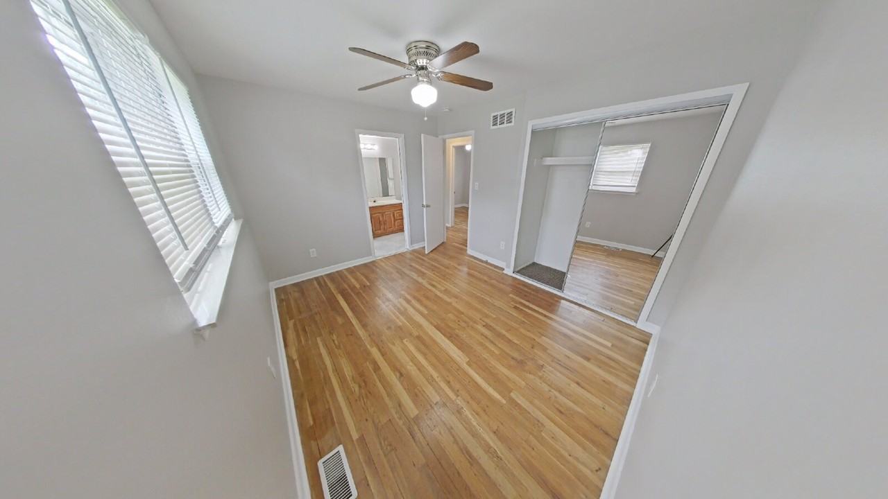 13806 Hartill Ave - Photo 5 of 11