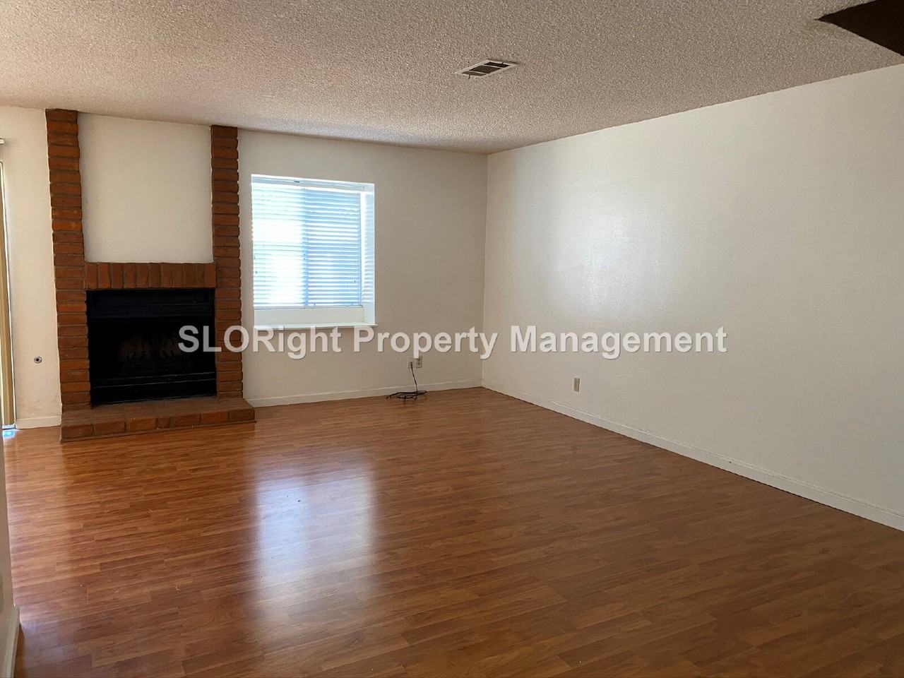 1351 Royal Way - Photo 3 of 13