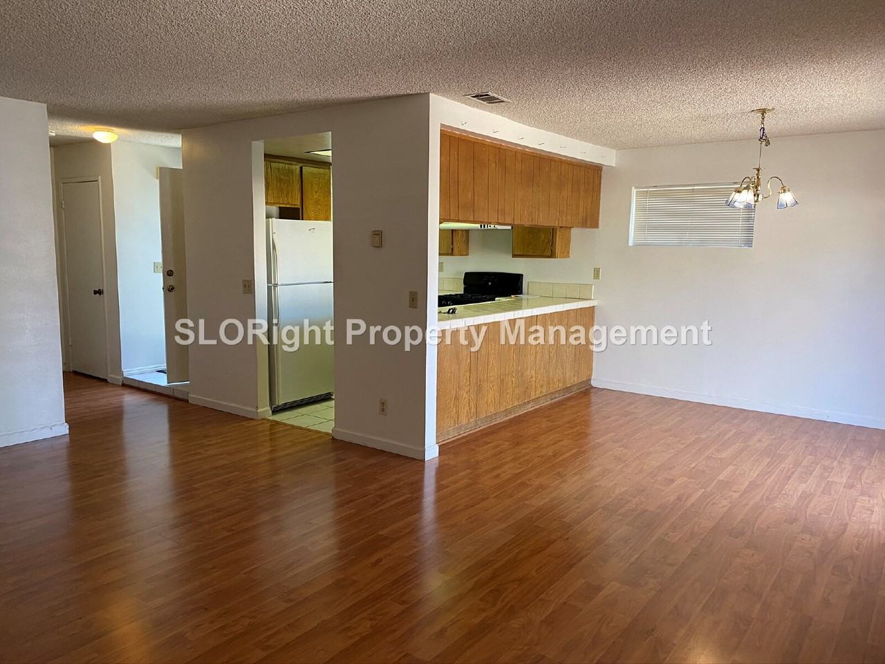 1351 Royal Way - Photo 4 of 13